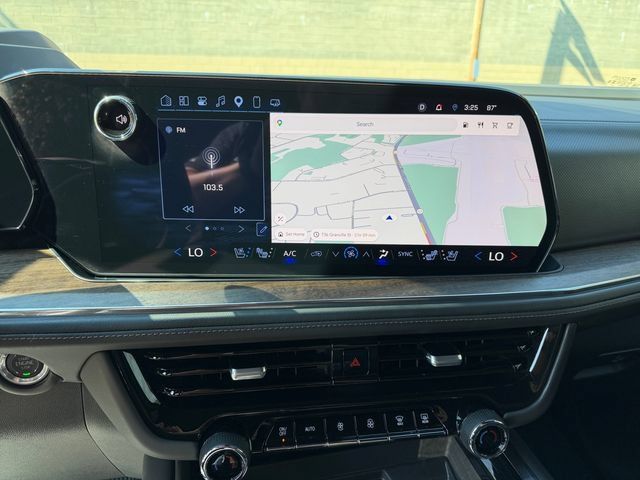Used 2025 Chevrolet Tahoe High Country AWD/4WD image 20