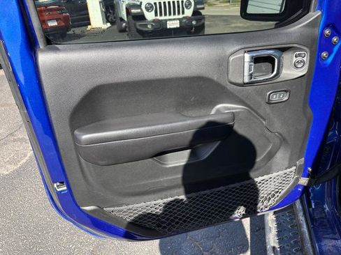 Used 2019 Jeep Wrangler Unlimited Sport S image 10