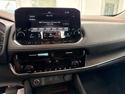 Used 2021 Nissan Rogue SL w/ Premium Package FWD image 25