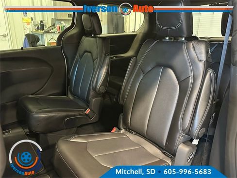 New 2026 Chrysler Voyager LX image 19