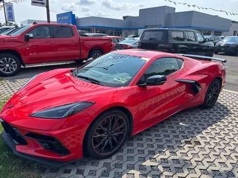 Used 2025 Chevrolet Corvette Stingray Coupe w/ Z51 Performance Package RWD image 1