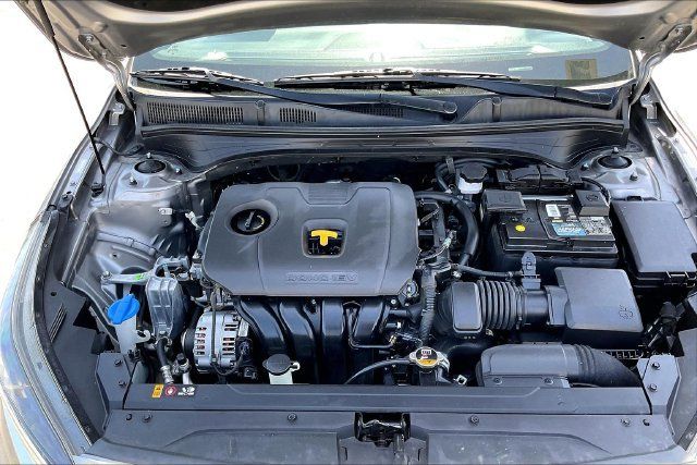 Used 2023 Kia Forte GT-Line w/ GT-Line Premium Package FWD image 9