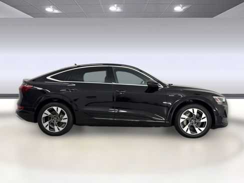 Used 2022 Audi e-tron Premium AWD/4WD image 7