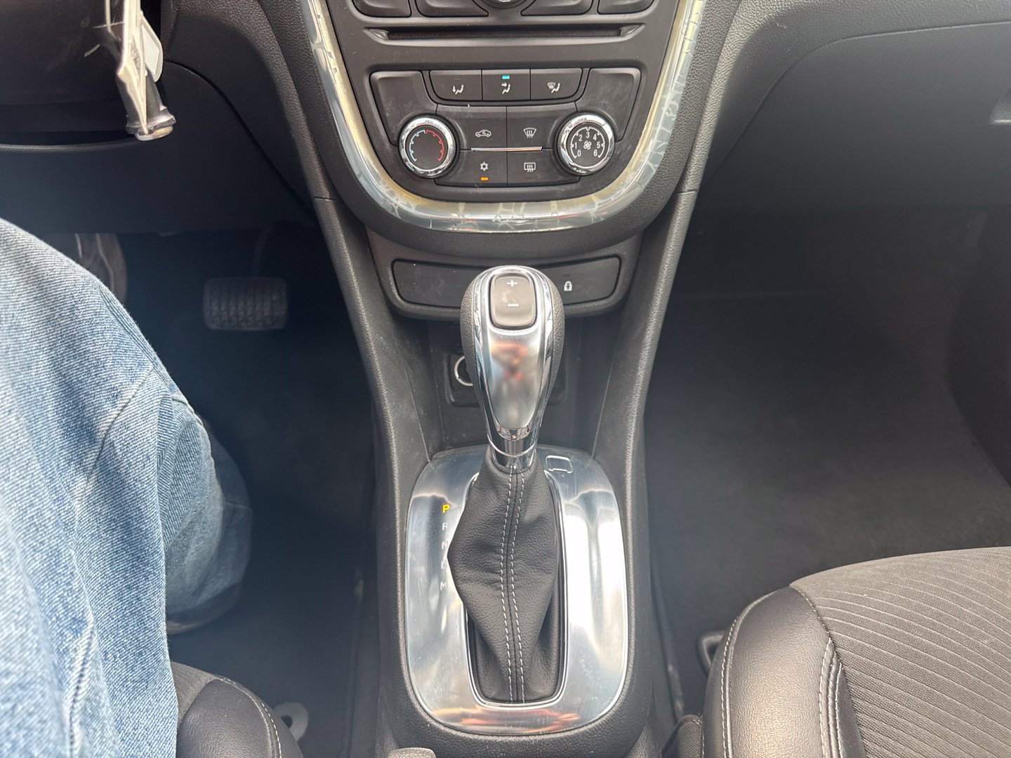 Used 2014 Buick Encore FWD image 27