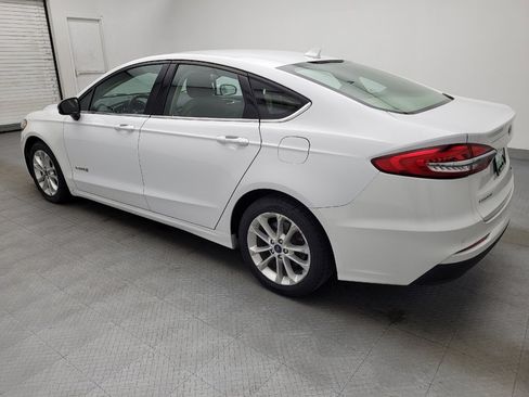 Used 2019 Ford Fusion SE image 3