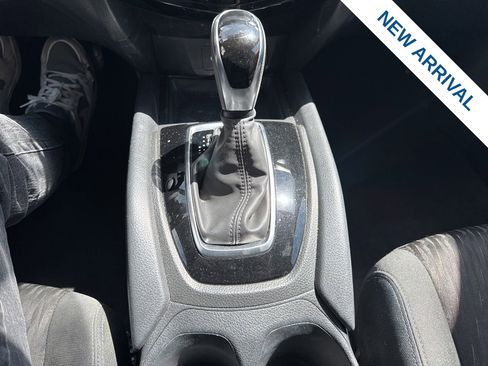 Used 2020 Nissan Rogue SV AWD/4WD image 26