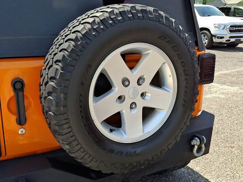 Used 2012 Jeep Wrangler Sport AWD/4WD image 15
