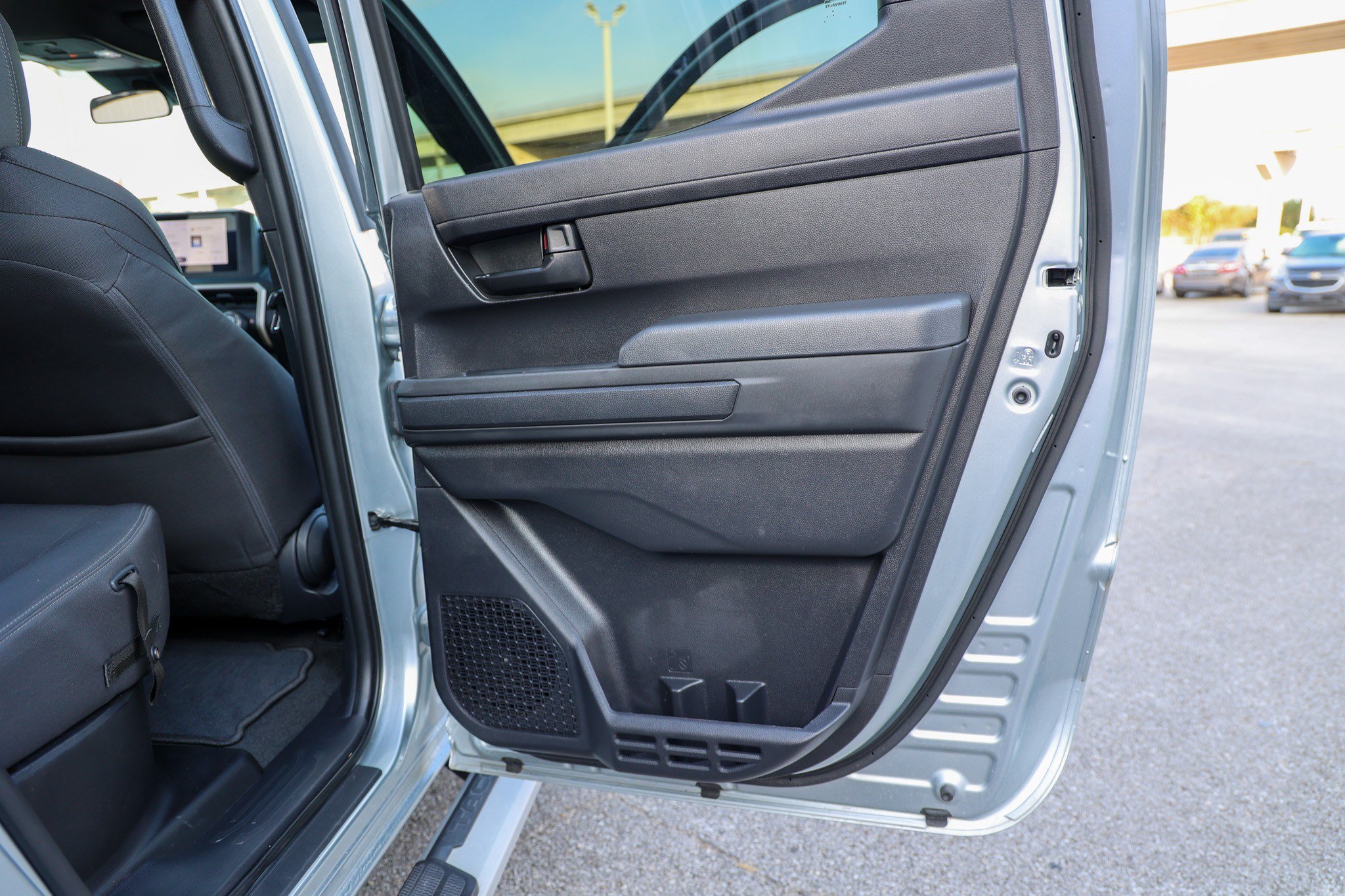 Certified 2025 Toyota Tacoma SR AWD/4WD image 36