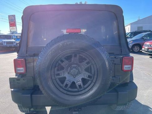 Used 2013 Jeep Wrangler Unlimited Sport image 7