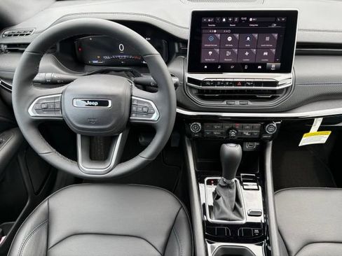 New 2026 Jeep Compass Limited AWD/4WD image 3