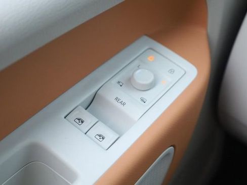 New 2025 Volkswagen ID. Buzz Pro S Plus image 20