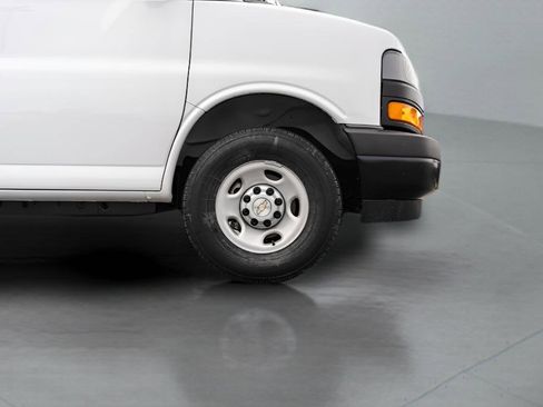 New 2026 Chevrolet Express 3500 Extended w/ Driver Convenience Package RWD image 7