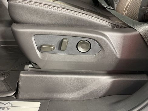 New 2026 Chevrolet Silverado 3500 High Country w/ High Country Premium Package image 25