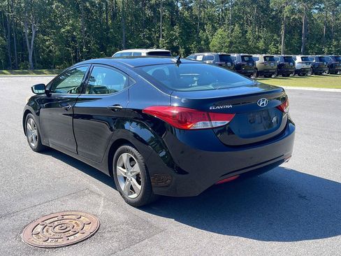 Used 2013 Hyundai Elantra GLS w/ Preferred Pkg FWD image 5
