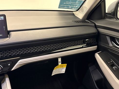 Certified 2025 Honda Accord EX-L image 15