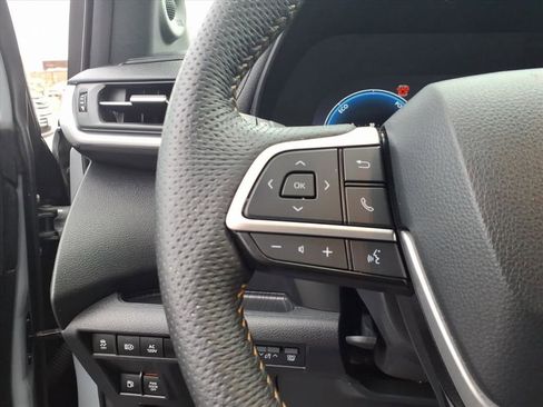 Certified 2025 Toyota Sienna XLE Woodland Edition image 19