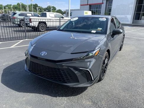 Certified 2026 Toyota Camry SE FWD image 4