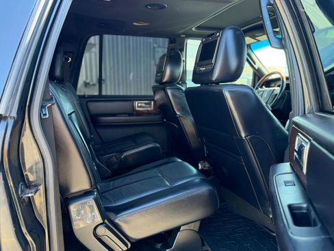 Used 2017 Lincoln Navigator L Select image 11