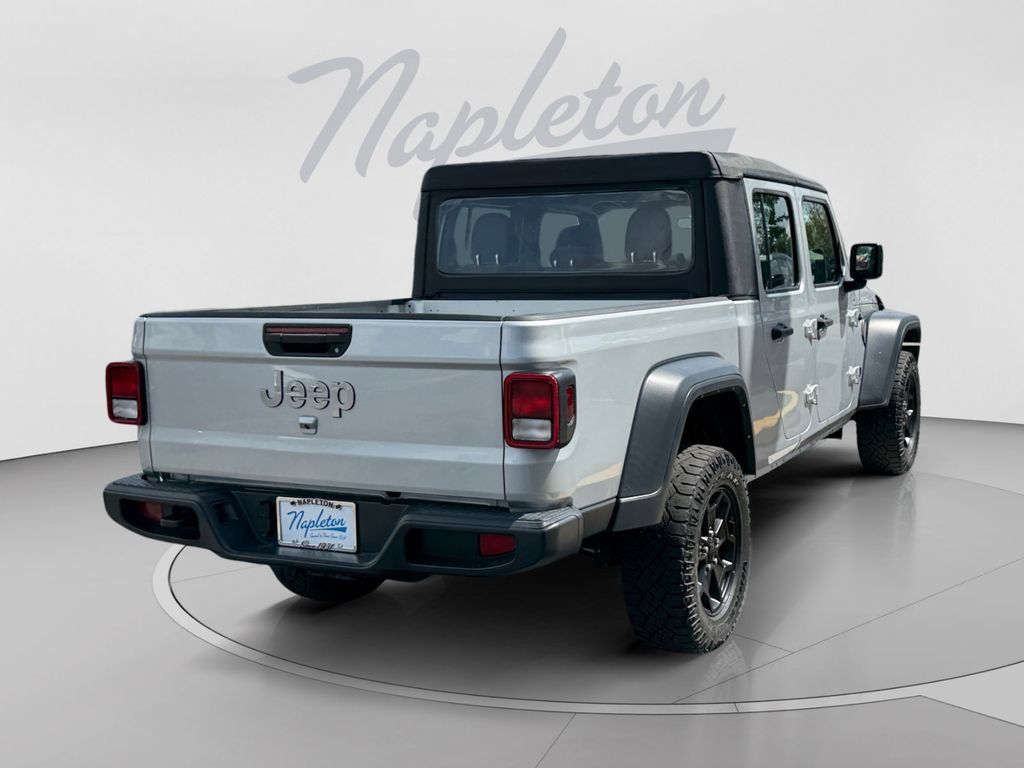 Used 2022 Jeep Gladiator Sport AWD/4WD image 6