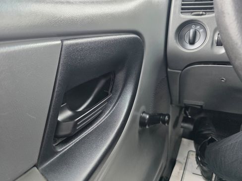 Used 2010 Ford Ranger XL image 15