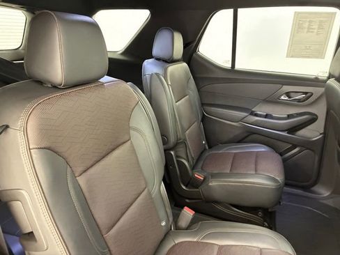 Certified 2023 Chevrolet Traverse High Country AWD/4WD image 16