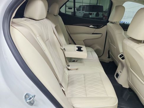 Used 2023 Buick Envision Avenir image 42