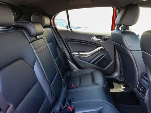 Used 2016 Mercedes-Benz GLA 250 4MATIC image 19