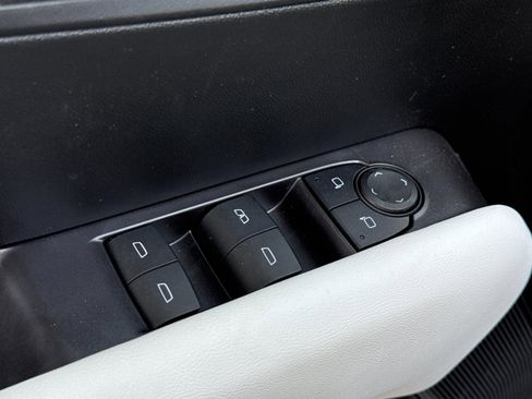 New 2024 GMC Canyon AT4X w/ AT4X AEV Edition AWD/4WD image 11