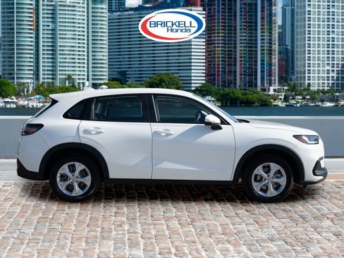 Certified 2024 Honda HR-V LX image 4