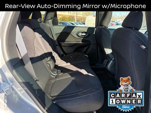 Used 2016 Jeep Cherokee Latitude w/ Comfort/Convenience Group image 21