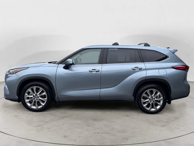 Used 2022 Toyota Highlander Limited AWD/4WD image 8