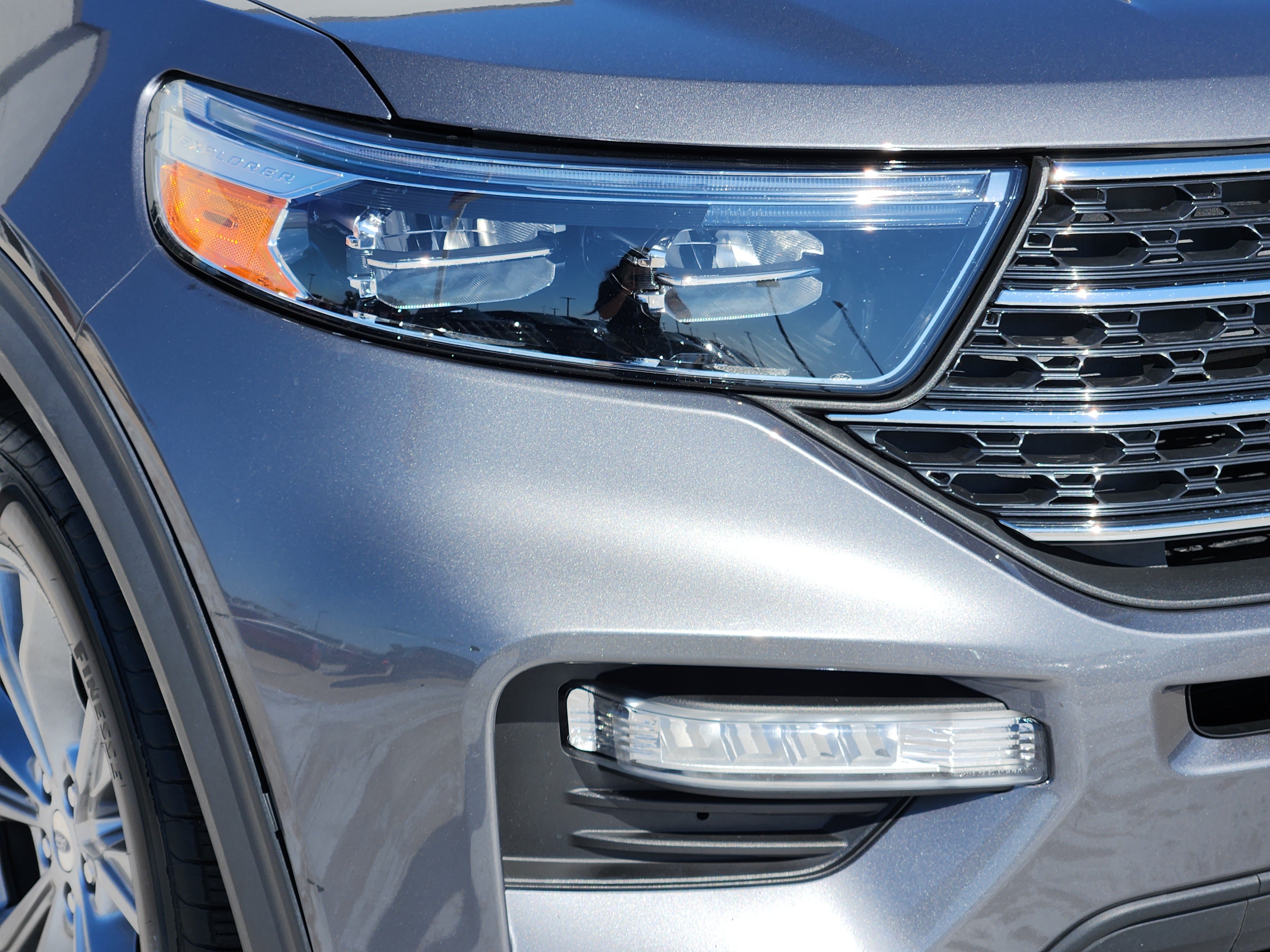 Used 2022 Ford Explorer XLT w/ Equipment Group 202A AWD/4WD image 10