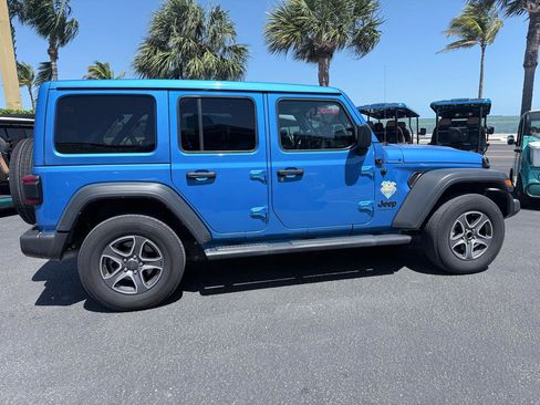 Used 2023 Jeep Wrangler Unlimited Sport w/ Sun And Sound Package AWD/4WD image 8