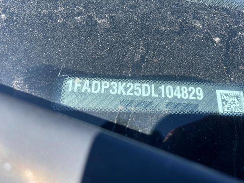 Used 2013 Ford Focus SE FWD image 42