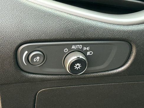 Used 2022 Chevrolet Malibu LT FWD image 22