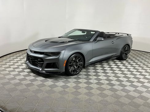 Used 2021 Chevrolet Camaro ZL1 image 2