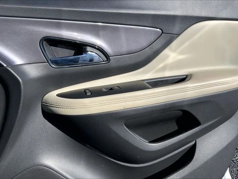 Used 2019 Buick Encore Preferred image 23