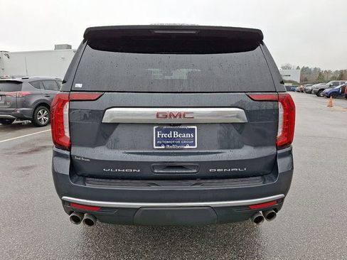 Used 2021 GMC Yukon XL Denali w/ Denali Premium Package image 10