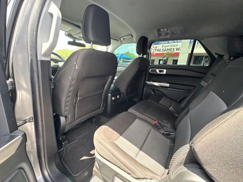 Certified 2023 Ford Explorer XLT RWD image 19