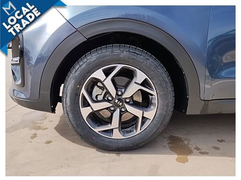 Used 2021 Kia Sportage LX image 11