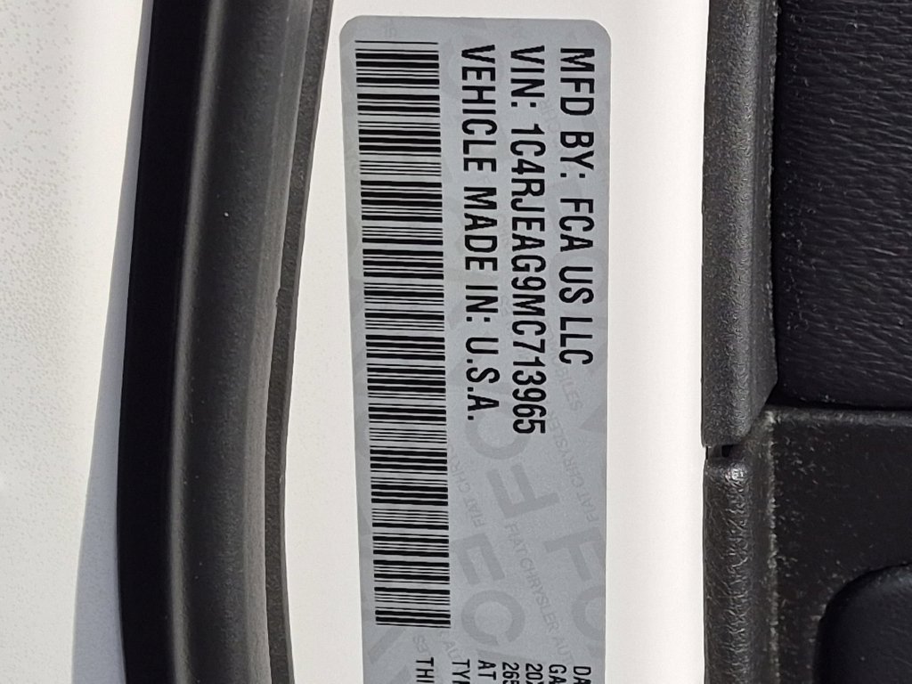 Used 2021 Jeep Grand Cherokee Laredo X RWD image 26