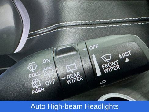 Used 2025 Jeep Grand Cherokee Limited w/ Black Appearance Package image 14