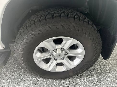 Used 2022 Toyota 4Runner SR5 AWD/4WD image 24