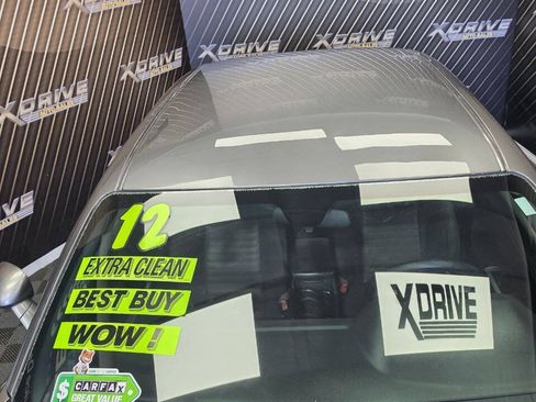 Used 2012 Dodge Challenger SXT RWD image 10