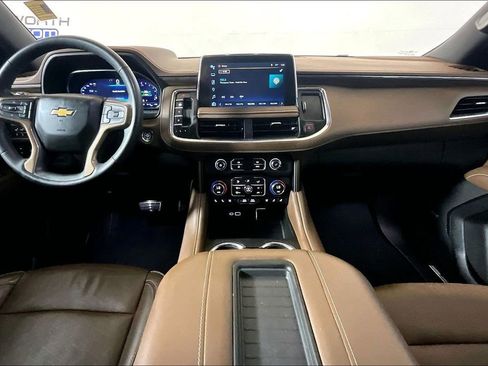 Used 2023 Chevrolet Suburban High Country AWD/4WD image 11