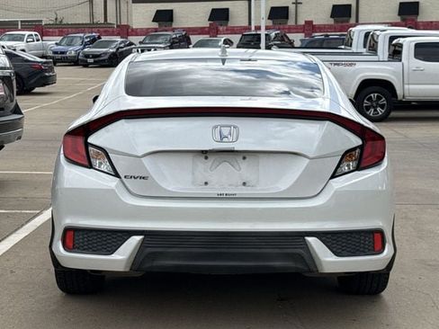 Used 2019 Honda Civic EX image 5
