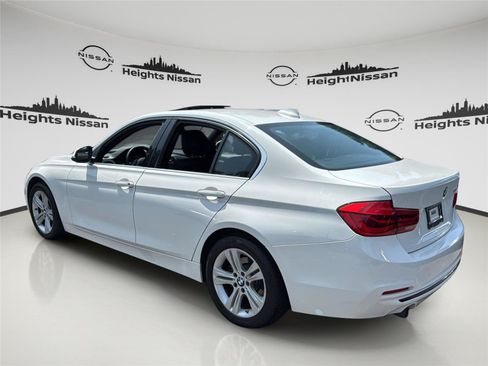 Used 2018 BMW 328d Sedan RWD image 3