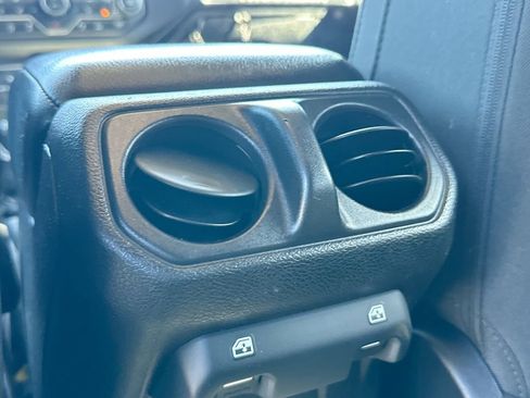 Used 2021 Jeep Wrangler Unlimited Sport AWD/4WD image 25