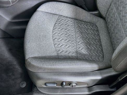 Used 2022 Chevrolet Equinox LT AWD/4WD image 19