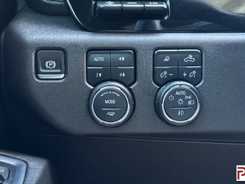 Certified 2025 Chevrolet Silverado 3500 High Country w/ High Country Premium Package AWD/4WD image 30